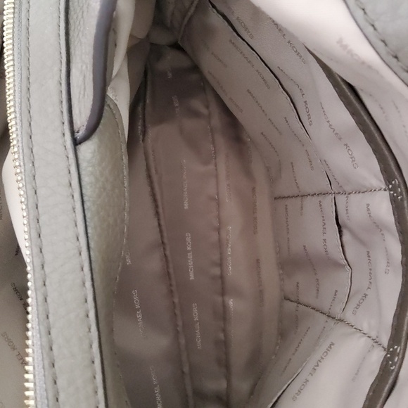 Michael Kors Raven Large Shoulder Tote Bag Leather NWT - Picture 7 of 11